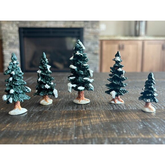 Retired Lemax Christmas Trees Set of 5 Christmas Village Accessory - Picture 2 of 12